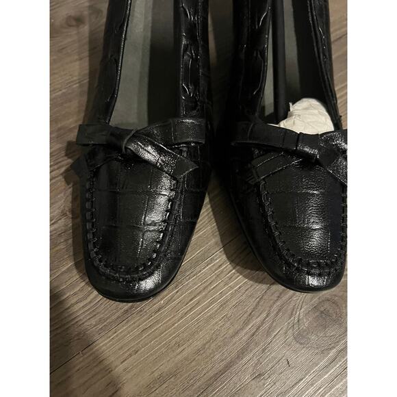 Stuart Weizman Alligator Print Heels - Picture 6 of 6